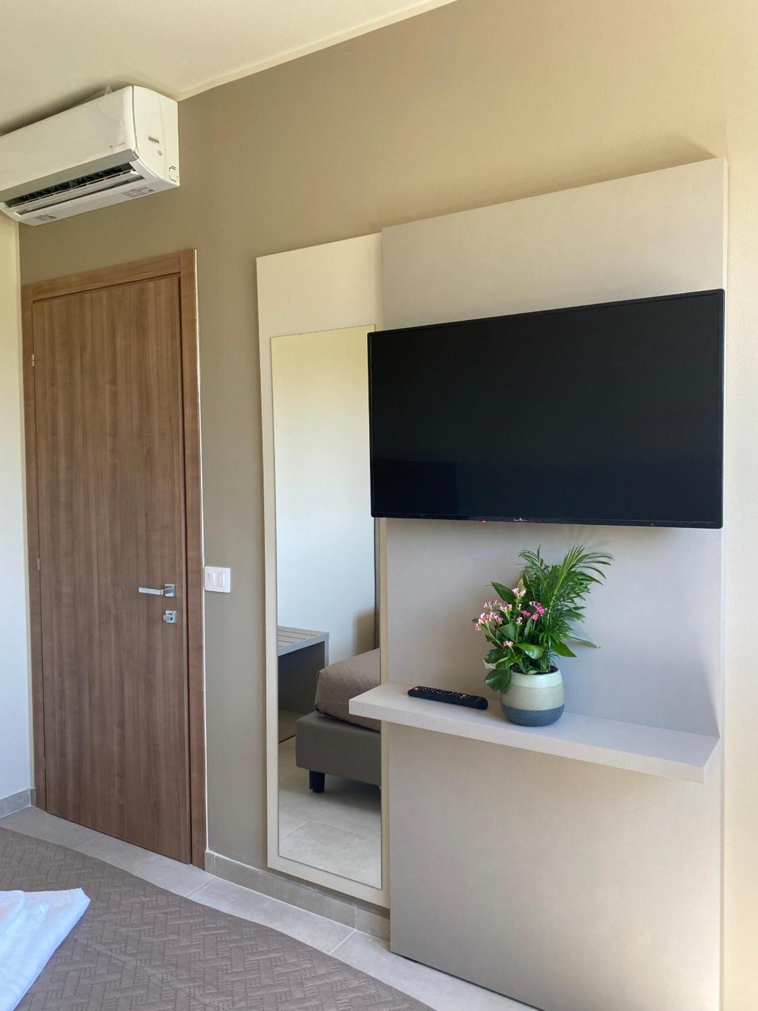 Residence Montefeltro La Torraccia Экстерьер фото